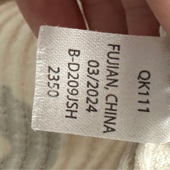 Jessica Simpson size 6x girl's shirt, cream/black, ruffle cap sleeve, spring - Picture 9 of 9